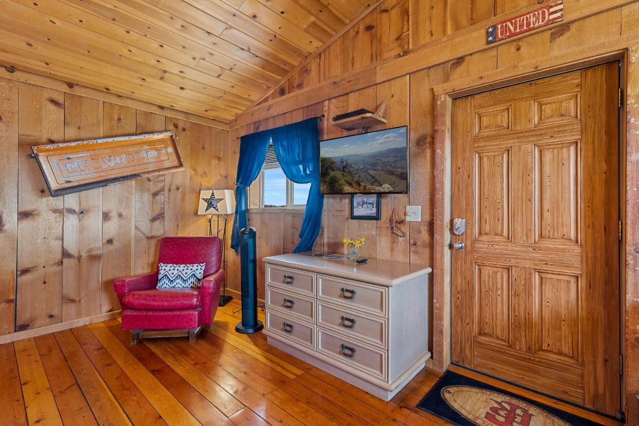 Trapper'S Rendezvous Bed & Breakfast Уилямс Екстериор снимка