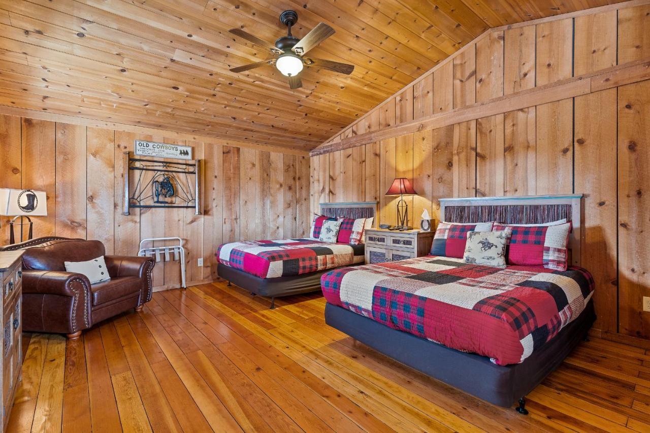 Trapper'S Rendezvous Bed & Breakfast Уилямс Екстериор снимка