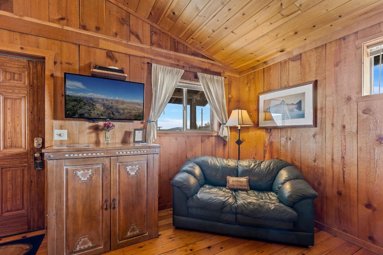Trapper'S Rendezvous Bed & Breakfast Уилямс Екстериор снимка