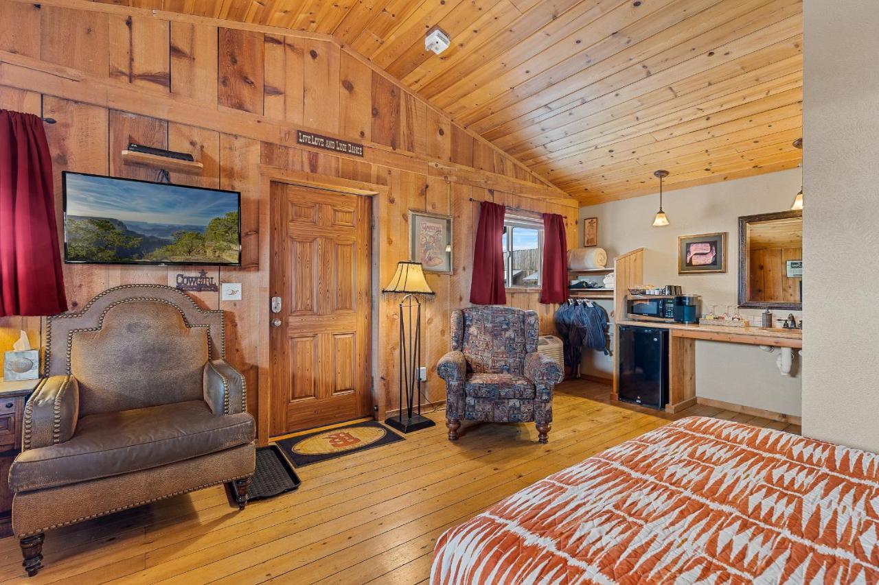 Trapper'S Rendezvous Bed & Breakfast Уилямс Екстериор снимка