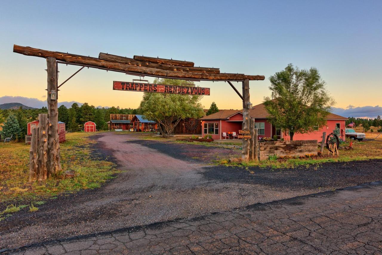Trapper'S Rendezvous Bed & Breakfast Уилямс Екстериор снимка