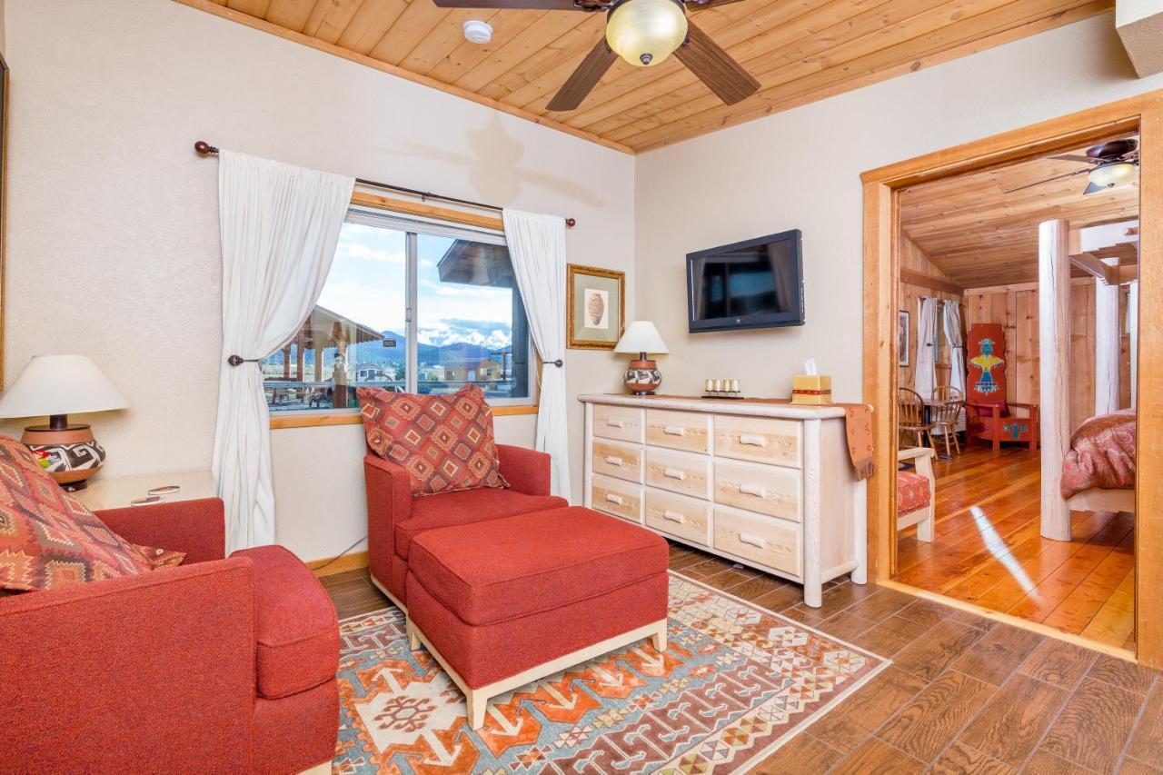 Trapper'S Rendezvous Bed & Breakfast Уилямс Екстериор снимка